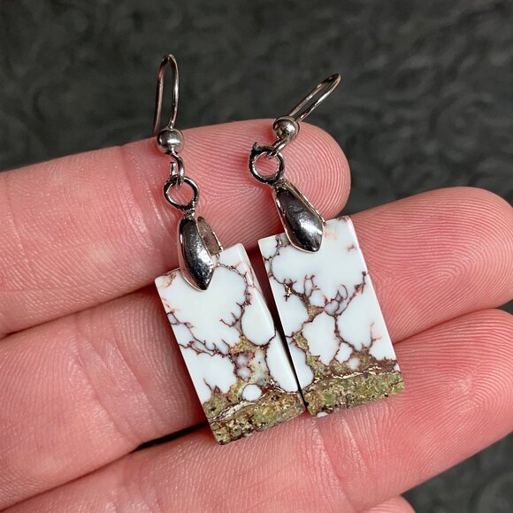 Wild Horse Turquoise Magnesite Crazy Horse Appaloosa Stone Earrings - Picture 5 of 5